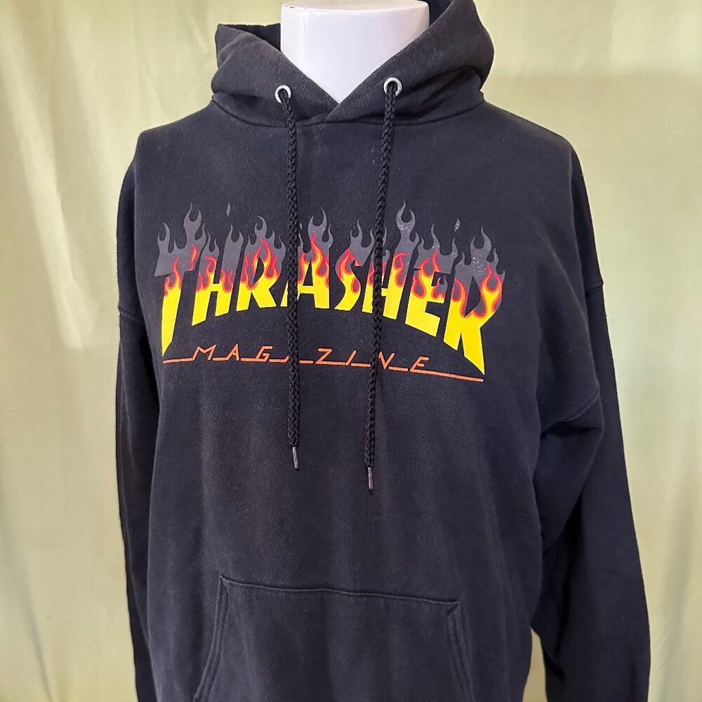 Thrasher Magazine Skateboard Men's Black Hoodie Sweater Size Medium 38-40 Cotton